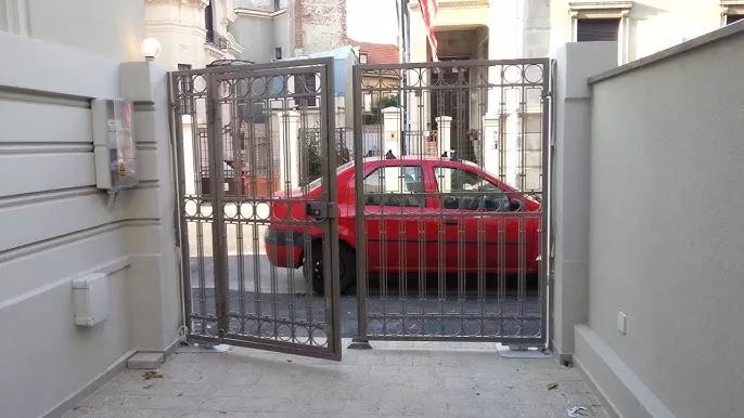 Automatizare montaj ingropat pentru poarta batanta